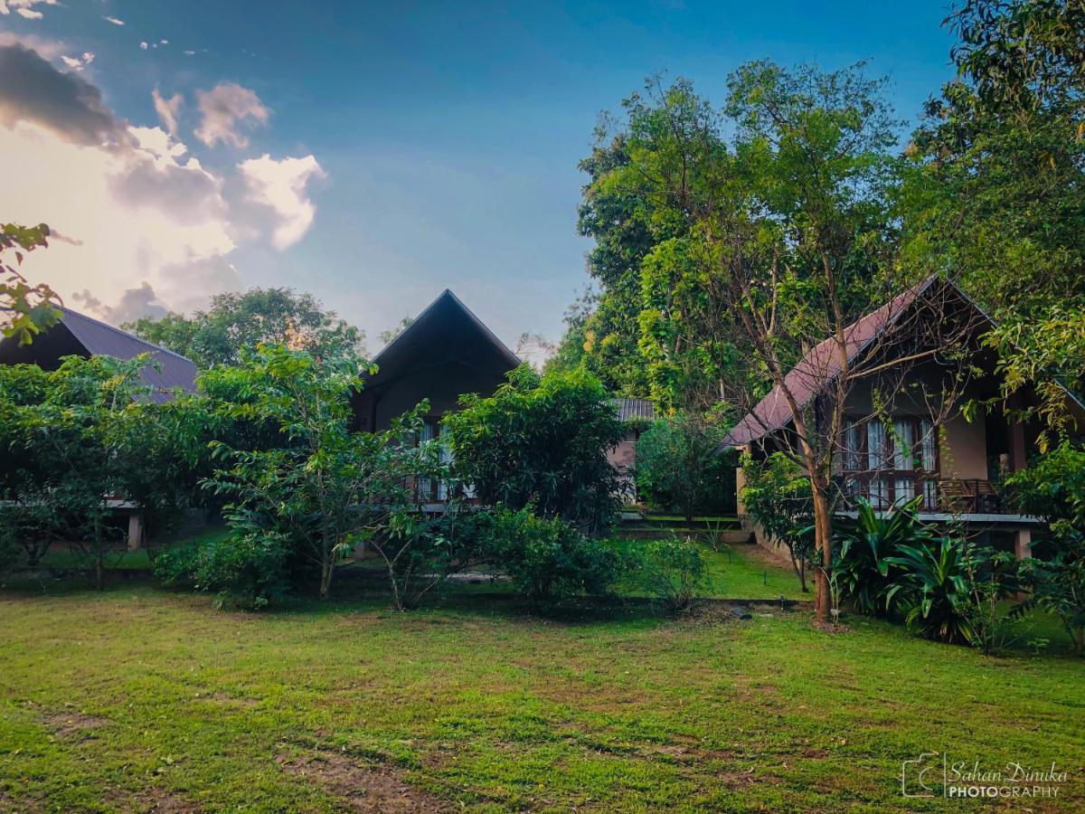 Hantara Udawalawa Hotel Udawalawe Exterior photo